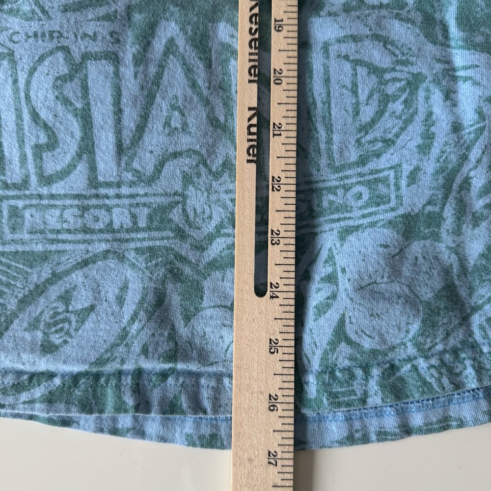 Vintage Chip In Island Resort Casino T-Shirt Gambling Poker Cards Slots AOP Tee - Picture 13 of 13